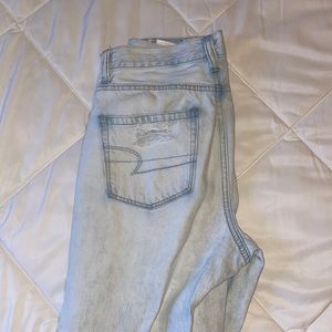 American Eagle Mom Jeans